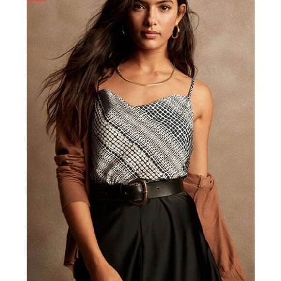 Banana Republic Silky Cowl Neck Camisole Size XSP - Picture 11 of 12